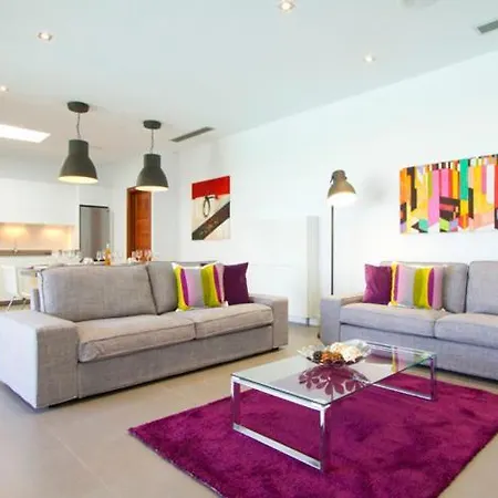 Puerto Del Carmen Sleeps 8 With Pool And Air Con Puerto del Carmen (Lanzarote)
