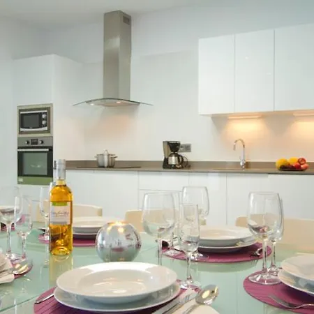 Villa Puerto Del Carmen Sleeps 8 With Pool And Air Con *
